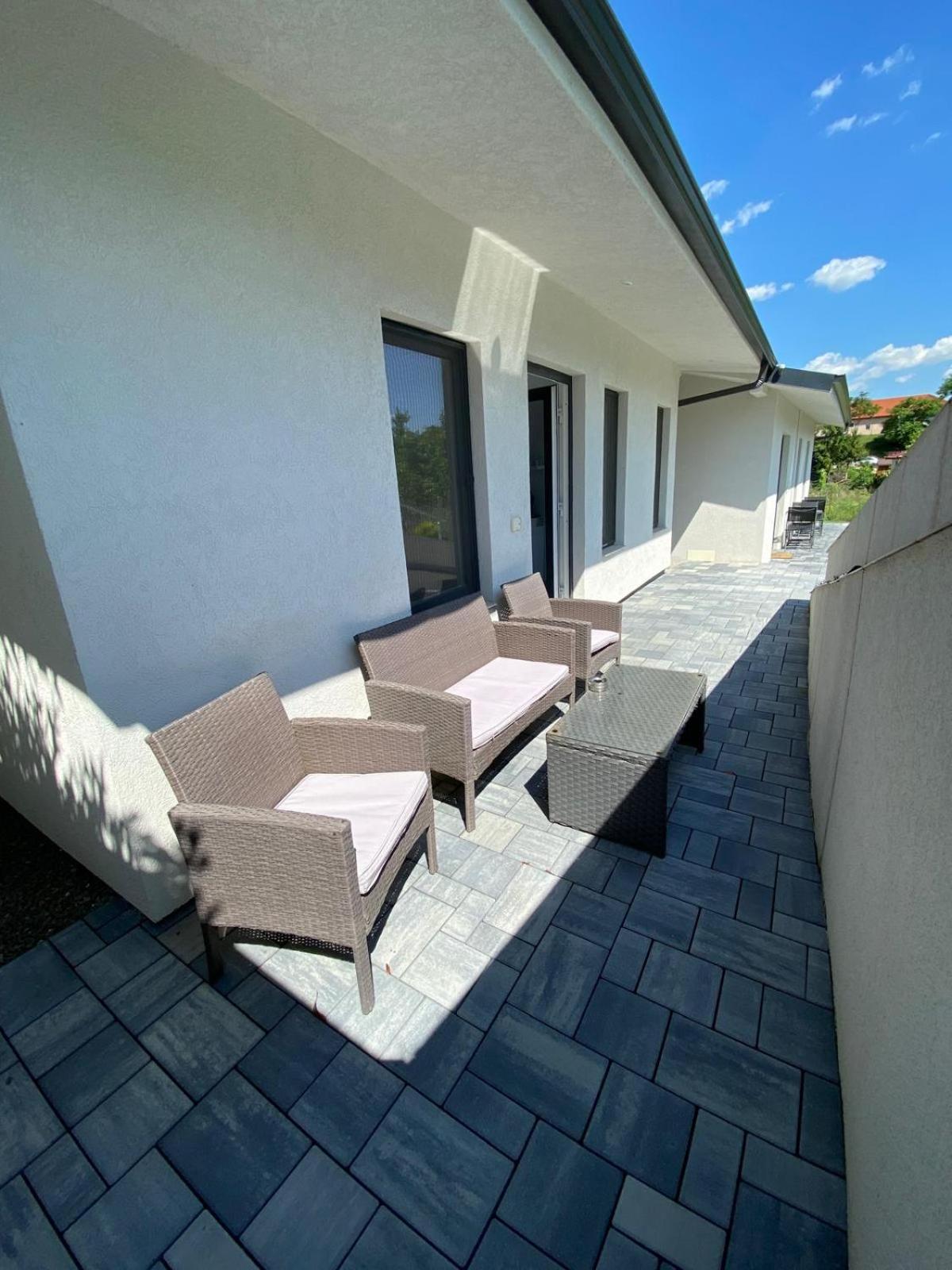 Kevin&Jessica Rooms Giarmata Экстерьер фото
